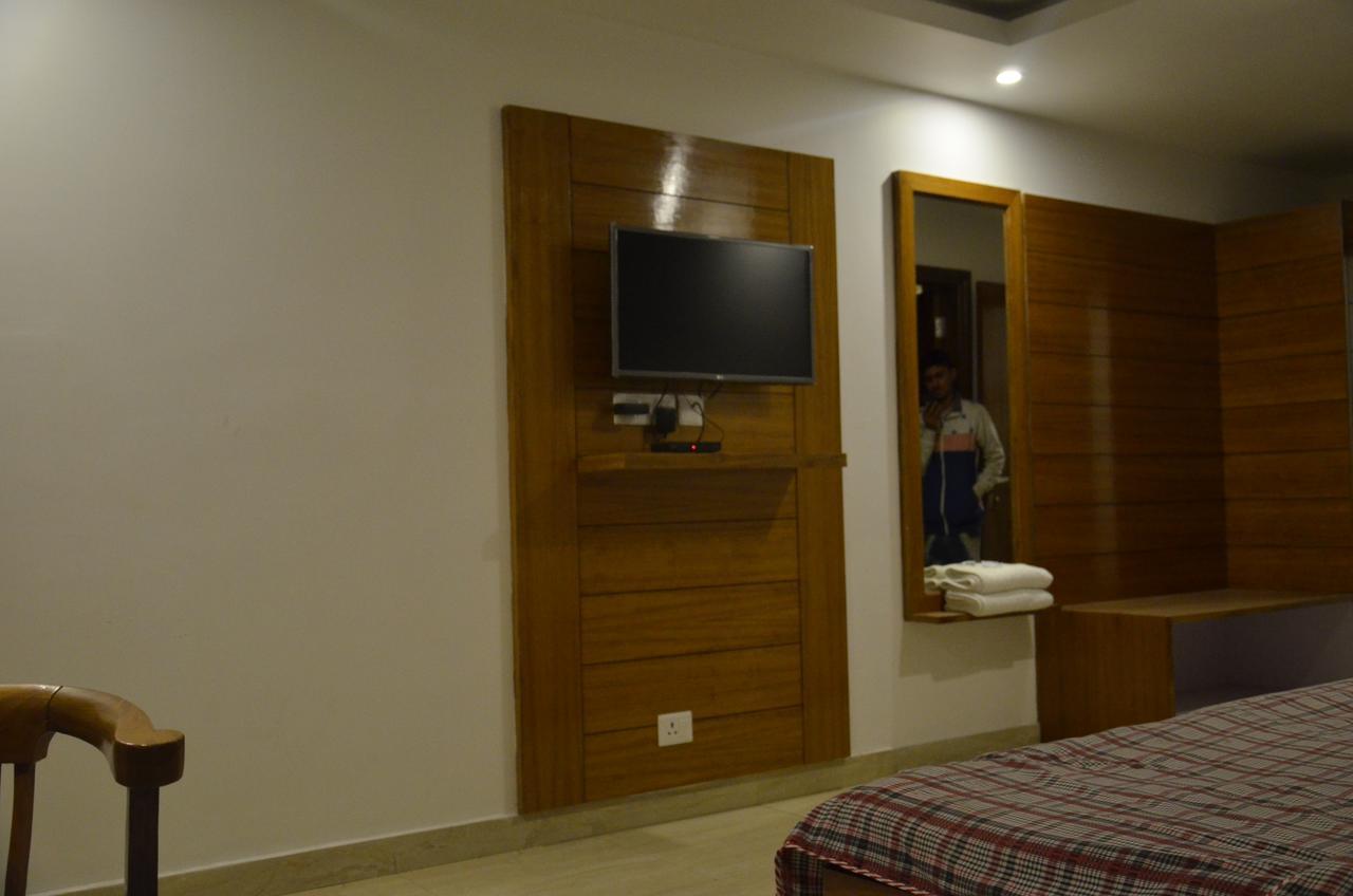 Clarks Hotel Mussoorie Exterior photo